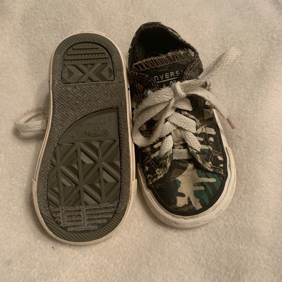 Converse - Picture 3 of 3